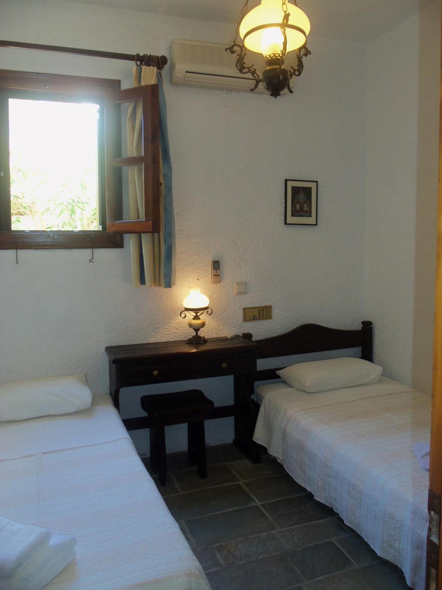 Alexandros Hotel Grikos Bay  الغرفة الصورة